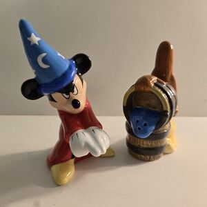 Disney Mickey Mouse Sorcerer's Apprentice & Broom Salt & Pepper Shaker Fantasia